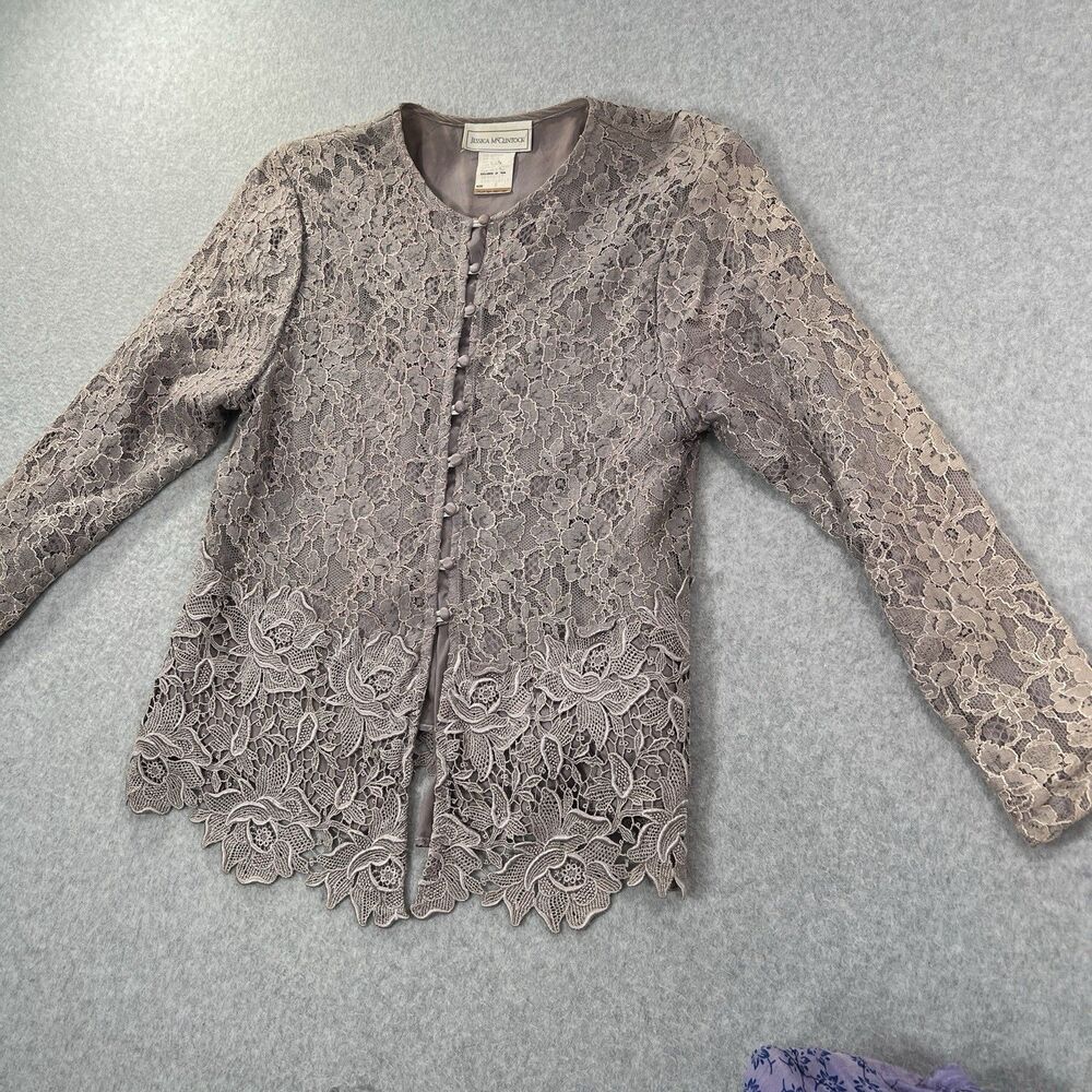 Jessica McClintock woman’s Lace silk top lilac silver vintage Size 6 US